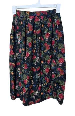 Vintage Susan Bristol Petite Floral Midi Skirt Black‎ Red Roses Grapes Size 8 thumbnail 1