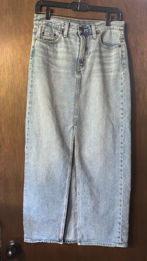Levi’s long denim skirt 26 thumbnail 1