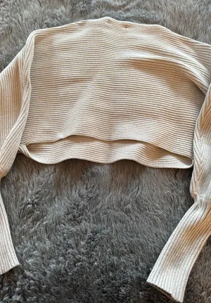 Emory Park Beige Knit Shrug thumbnail 4