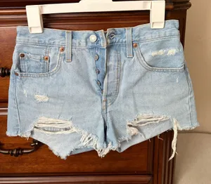 Levi’s 501 ripped denim shorts thumbnail 1