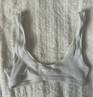 SKIMS Bralette thumbnail 2