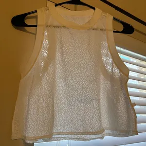 Lululemon Lightweight Sleeveless Crop Top thumbnail 1