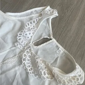 Elegant White Lace Trim Sleeveless Top thumbnail 2
