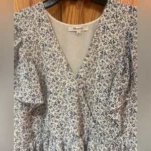 Madewell Georgette Ruffle-Sleeve Peplum Top in Americana‎ Floral Size Small thumbnail 5