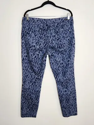 Pilcro Blue Leopard Print Mid-Rise Skinny Jeans Size 32/Size 14 thumbnail 5