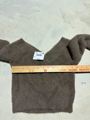 American Eagle NWT Brown Fuzzy Off-Shoulder Cropped Sweater SMALL MSRP$45 thumbnail 5