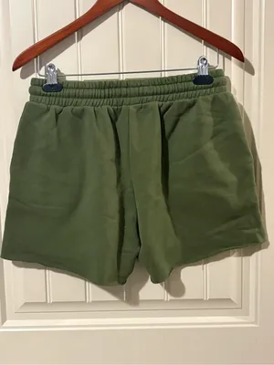 Forever 21 Green Fleece Drawstring Sweat Shorts NWOT thumbnail 2