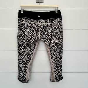 Lululemon Women’s 10 Run Crop Speed Crop Leopard Pants thumbnail 2