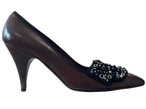 Prada Vintage Brown Leather Studded Grommet Bow Pumps Pointed Toe IT40 9.5 thumbnail 1