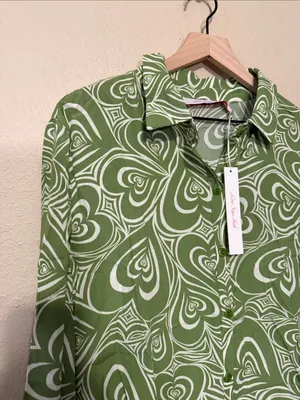 Lisa Says Gah Bailey Lounge Top in Wild Hearts Green Size Medium NWT thumbnail 3