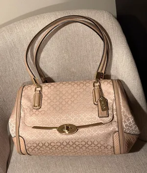 COACH Madison Turnlock 2way Handbag Elegant Signature Gold Hardware Finish ✨ thumbnail 1
