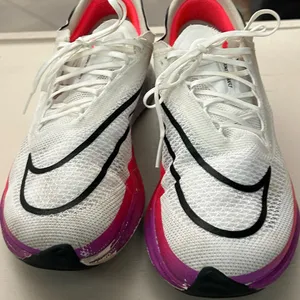 Nike Women's ZoomX Streakfly Road Racing White and Pink Athletic Shoes Size 8 thumbnail 7