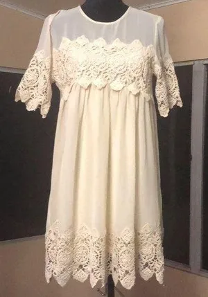 Lace short dress Size M thumbnail 1