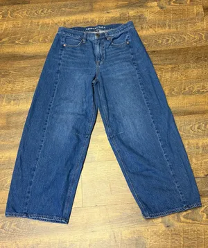 American Eagle Dreamy Drape Barrel Jeans Womens 6 Strigid Blue Denim thumbnail 1