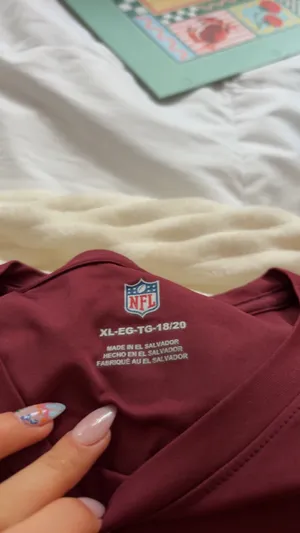 nfl commanders jersey  thumbnail 2