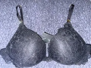 Victoria's Secret Lace Bra thumbnail 1
