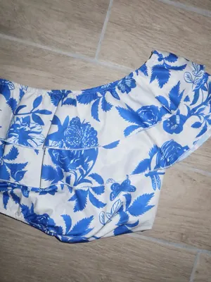 One-Shoulder Blue Floral Ruffle Crop Top thumbnail 4