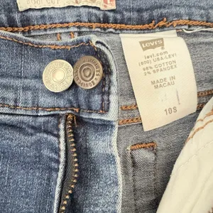 Levi's Women's 512 Perfectly‎ Slimming Straight Leg Jeans Medium Wash Size 10 S thumbnail 8