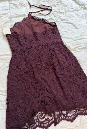 Tobi Lace Halter Mini Dress thumbnail 4