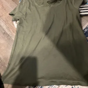 Quince Olive‎ Green Women's Top size M thumbnail 4