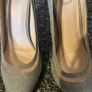 Elegant Silver Metallic Heels size 7 thumbnail 8