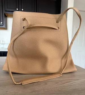 8 other reasons bucket bag thumbnail 1