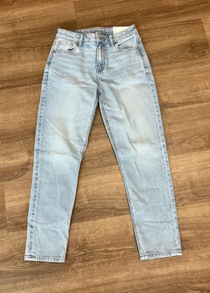 American Eagle Jeans thumbnail 1