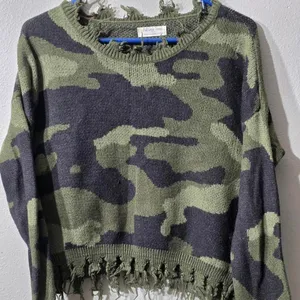 Full Circle Trends Camo Distressed Knit Sweater L‎ Fits S/M Y2K Fringe Crop thumbnail 1