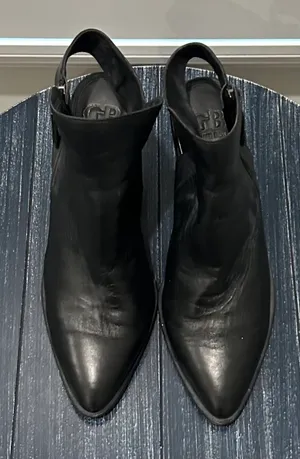 Gianni Bini Leather Block Heels thumbnail 3