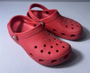 Crocs Unisex Adult Red Classic Clogs Slip on Shoe Size Men 7 Women 9 Outdoor thumbnail 1