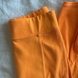 Tangerine Alo Leggings thumbnail 2