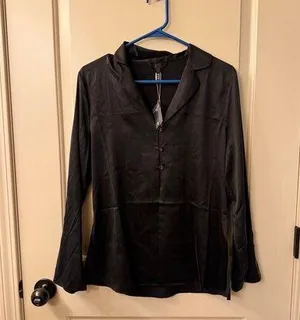 Skims Open Neck Stretch Silk Pajama Top Size XS Soot thumbnail 1