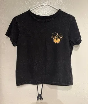 On Fire Black Washed Crewneck Tee Preppy Sz M T-shirt thumbnail 1