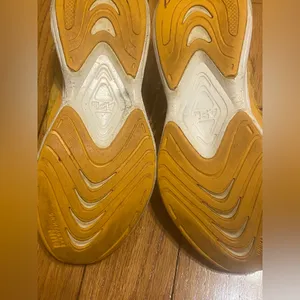 Women's Yellow APL Streamline V Running Shoes‎ Size 7.5 Athletic Propulsion Labs thumbnail 5