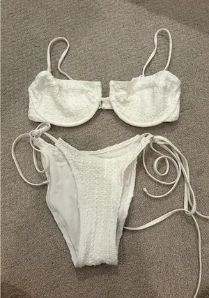 ONEONE Bikini thumbnail 1