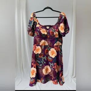 Band of the Free NWT Aimee Purple Floral Puff Sleeve Mini Smocked Boho Large thumbnail 3