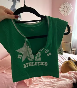 Urban Outfitters Top thumbnail 1