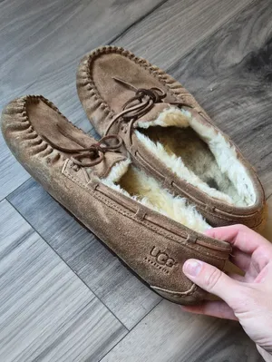 UGG Women's Dakota Suede Moccasin Slippers Chestnut Size 5 thumbnail 8
