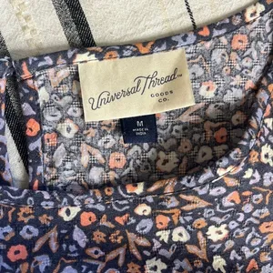 Universal Threads • floral puff sleeve smocked top thumbnail 10