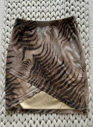 Motel Skirt thumbnail 2