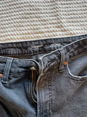 Old Navy OG Loose High-Waisted Jeans thumbnail 2