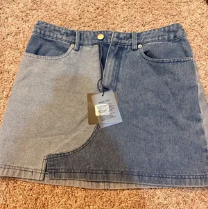 Le lis Apricot lane Two-Tone Light and Medium Blue Denim Mini Skirt thumbnail 1