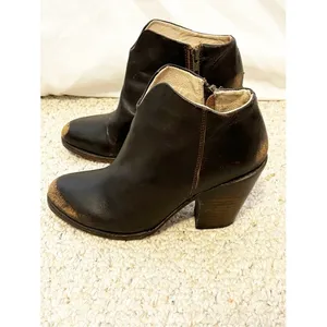 Freebird by Steven Detroit Ankle Bootie size 7 thumbnail 3