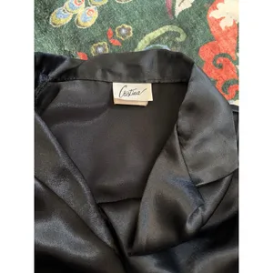 Vintage black satin long-sleeve button-up blouse with a fold-over collar size sm thumbnail 7