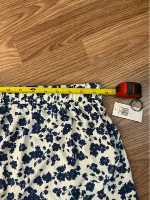 Old Navy Blue Floral Flowly Sleep Shorts Size Large thumbnail 4