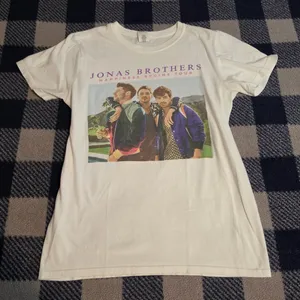 Jonas brothers "happiness begins 2019 tour" shirt thumbnail 1