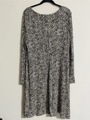 Old Navy Maternity Dress XL Animal Leopard Print Long Sleeve MIDI Nursing Flap thumbnail 9