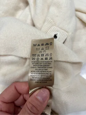 Burberry 100% cashmere sweater fits more like a Medium/large thumbnail 9