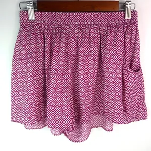 Old Navy M Cranberry White Diamonds Running Shorts thumbnail 1