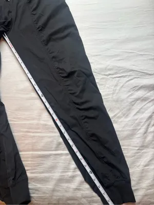 Lululemon Dance Studio Jogger Pants Size 6 Black Ruched 28” Inseam thumbnail 5